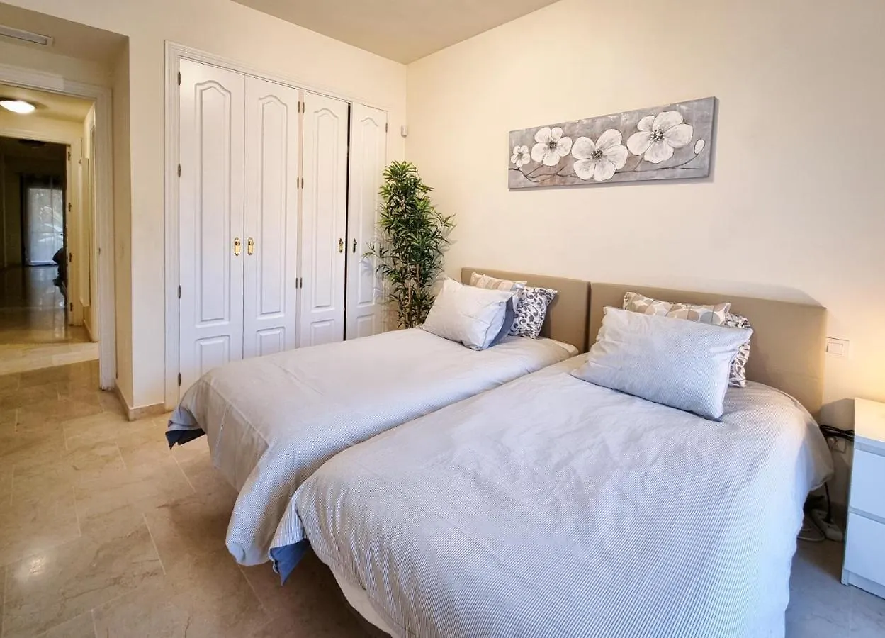 Marbella Luxury Fast Internet Netflix Apartment Estepona